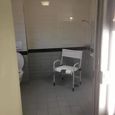 Ibis Budget Hotel 2*